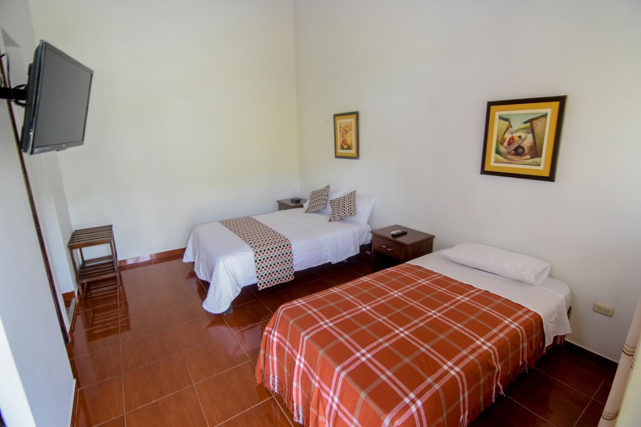 La Choza Bungalows Tambo Grande Exterior photo