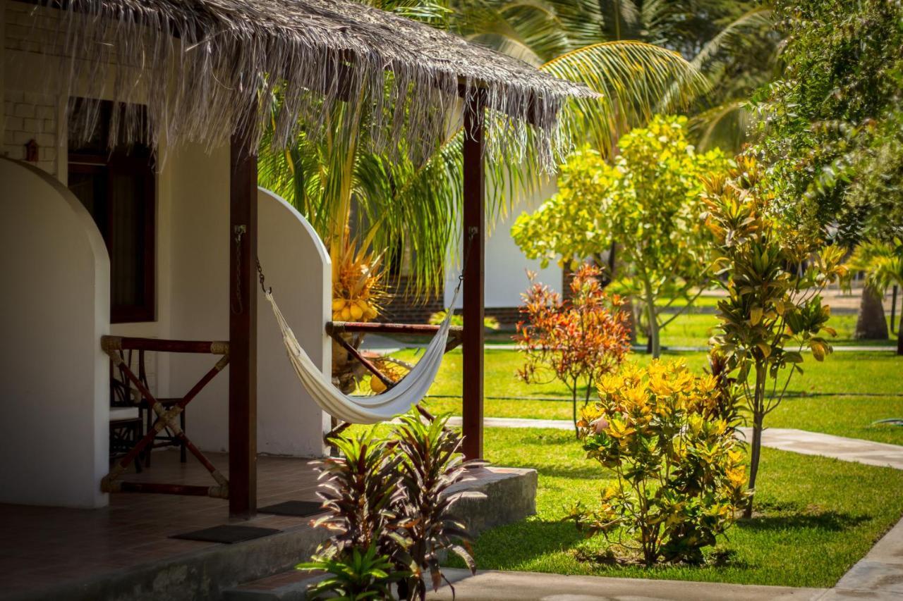 La Choza Bungalows Tambo Grande Exterior photo